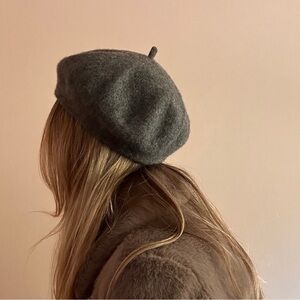 Felted Beret in Charcoal